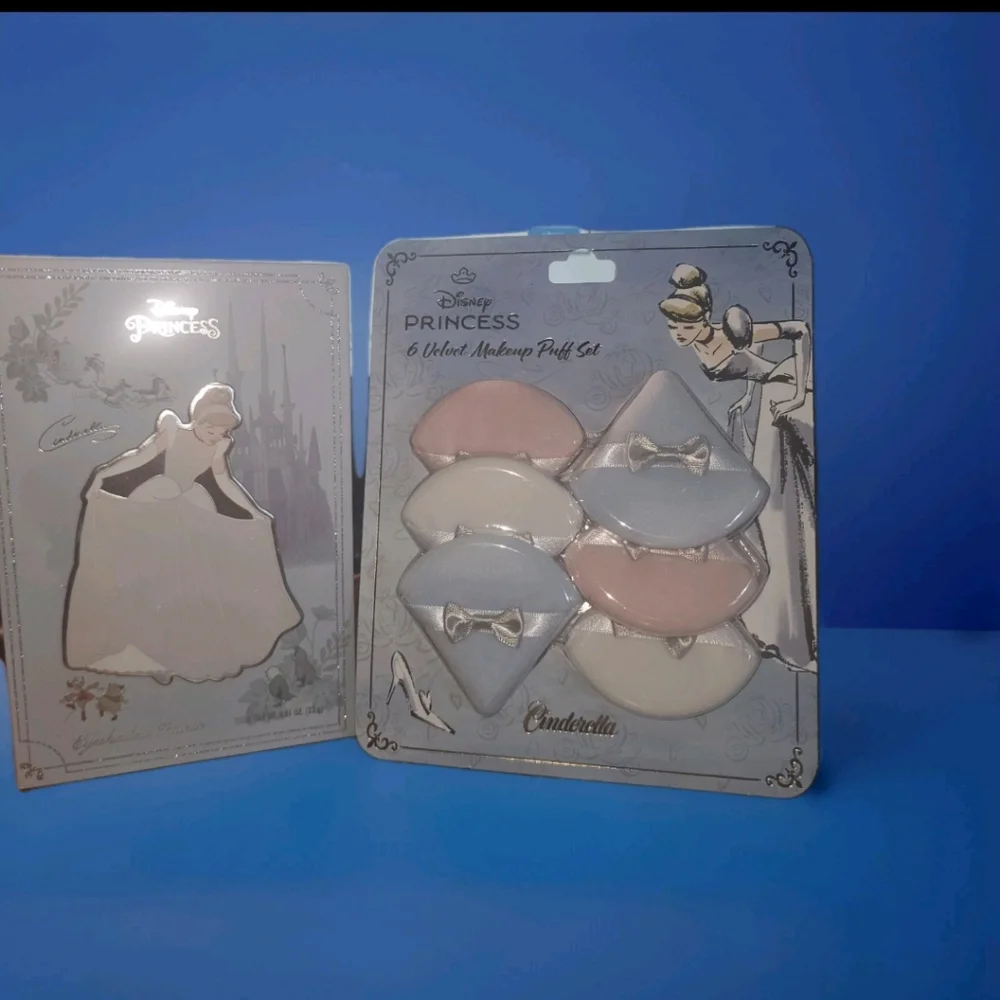 Disney Cinderella Complexion Palette Beauty Puff Bundle NWT